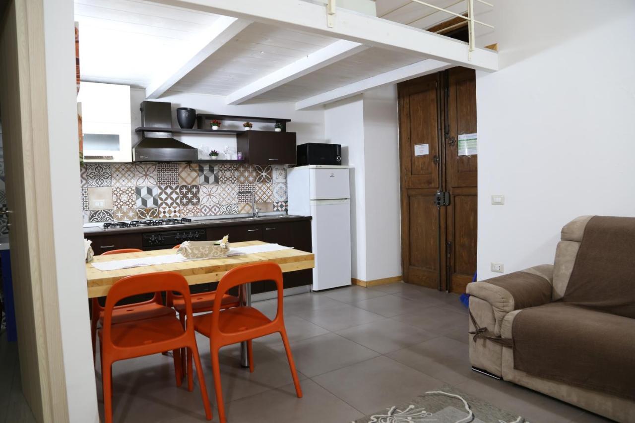 Appartamenti Laura Wi-Fi Curti Exteriér fotografie
