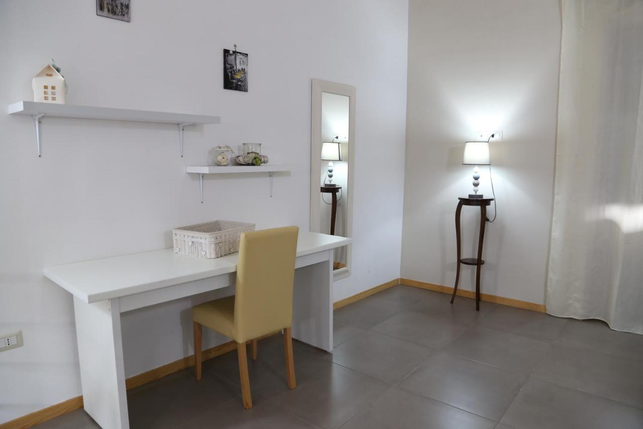 Appartamenti Laura Wi-Fi Curti Exteriér fotografie