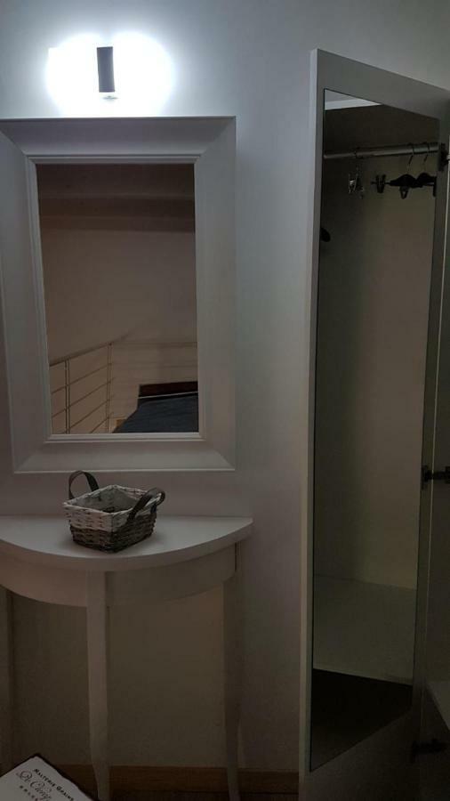 Appartamenti Laura Wi-Fi Curti Exteriér fotografie